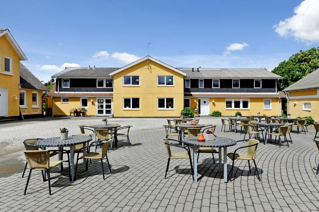 Lonstrup Strandhotel Extérieur photo